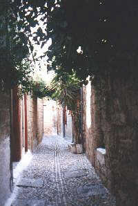 alley
